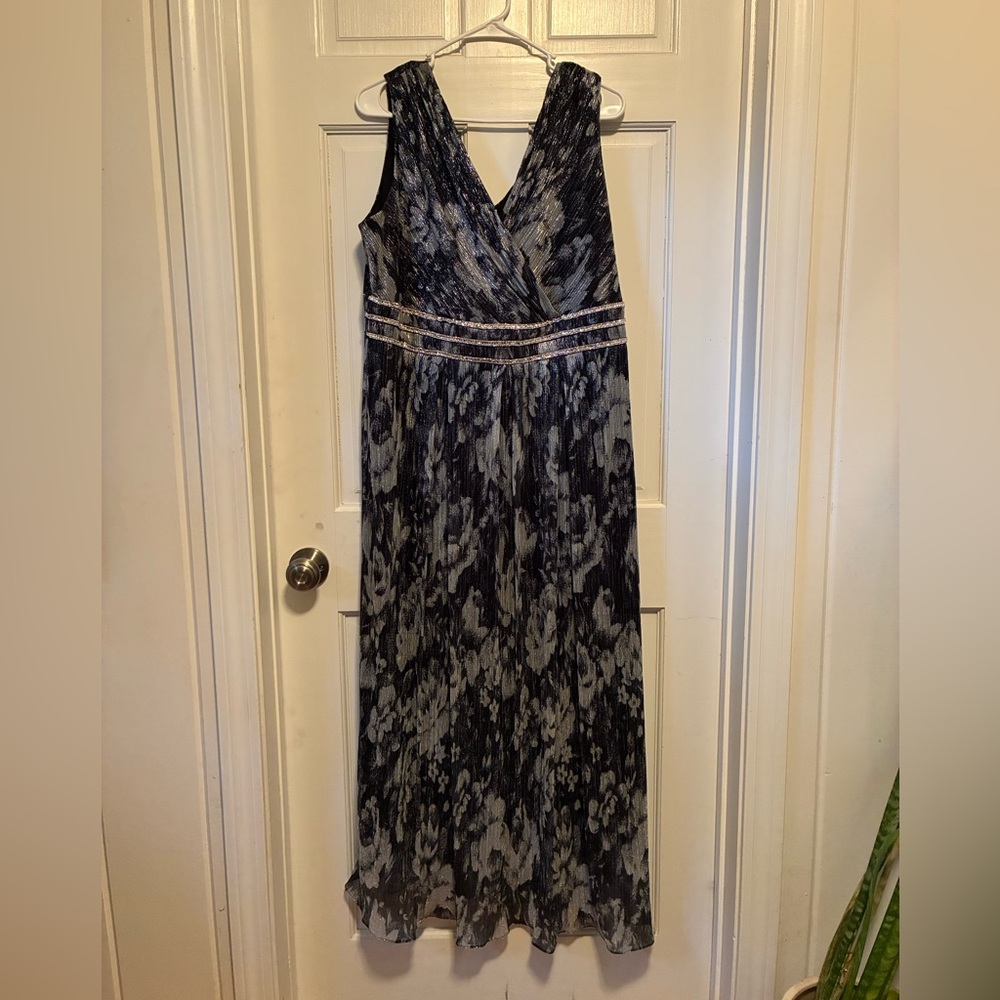 R&M Richards Silver & Black Elegant V-Neck Maxi Dress with dazzling rhinestones